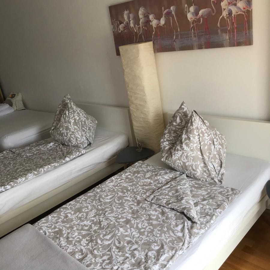 Lg Lovely Apartment Щокерау Екстериор снимка